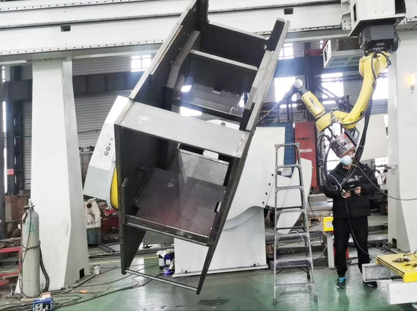 自动寻位，电弧跟踪，批量焊接